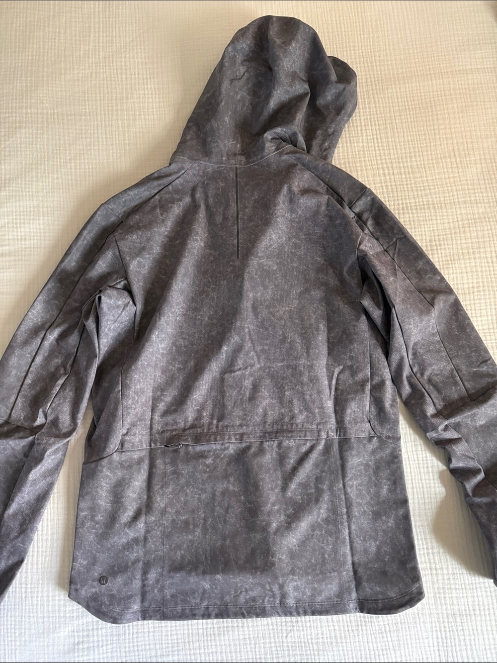 lululemon Men's Charcoal Gray Hooded Windbreaker Warp Light Jacket
Packable - Picture 4 of 6